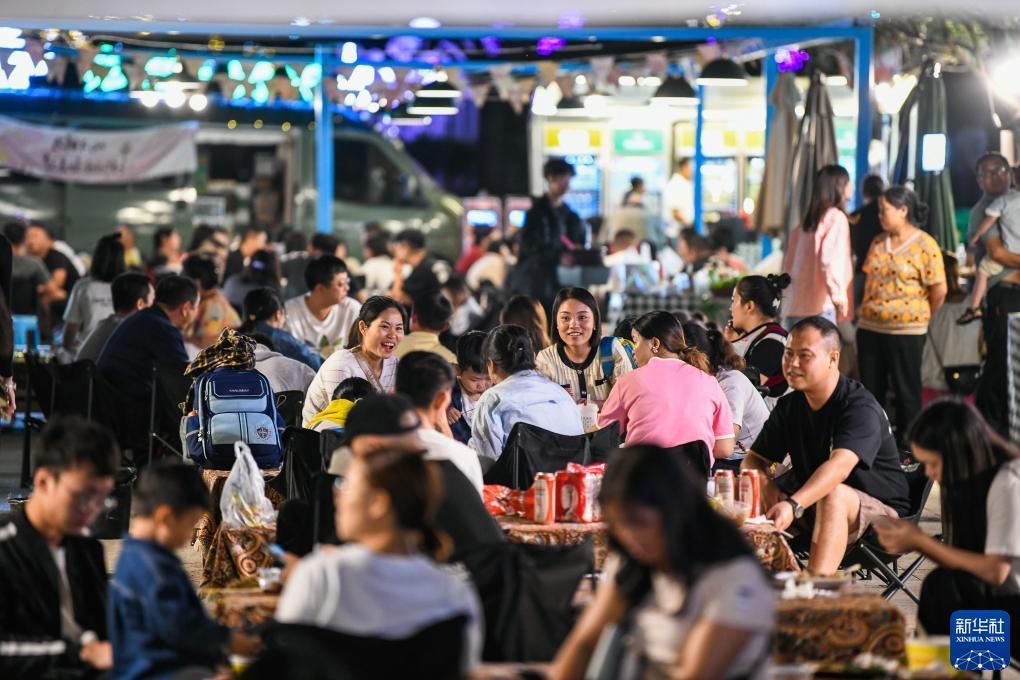 鑫乐电玩城送救济金